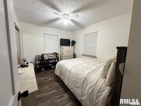 Tiny photo for 900 W 4TH Street, Johnston City, IL 62951 (MLS # EB460728)