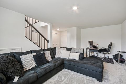 Tiny photo for 1077 Moraine Drive, South Elgin, IL 60177 (MLS # 12618587)