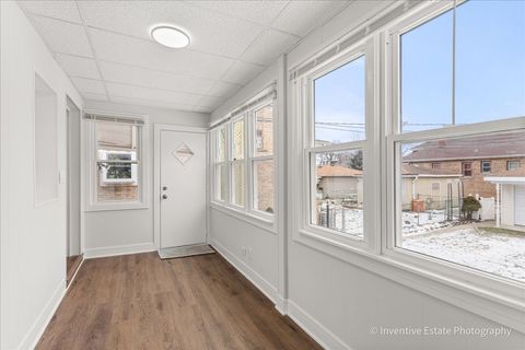 Tiny photo for 7718 W Westwood Drive, Elmwood Park, IL 60707 (MLS # 12557444)