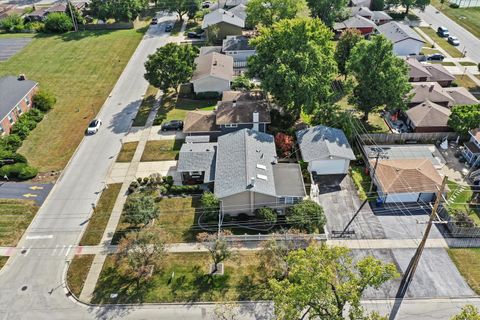 Tiny photo for 15100 Crescent Green Drive, Oak Forest, IL 60452 (MLS # 12489425)