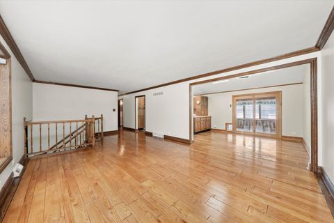 Tiny photo for 15100 Crescent Green Drive, Oak Forest, IL 60452 (MLS # 12489425)