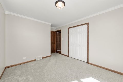 Tiny photo for 15100 Crescent Green Drive, Oak Forest, IL 60452 (MLS # 12489425)