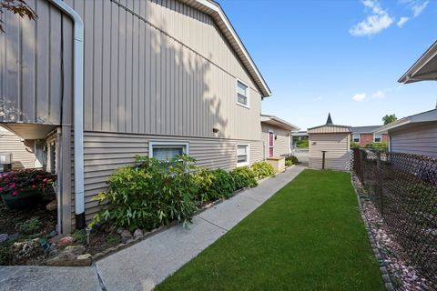 Tiny photo for 15100 Crescent Green Drive, Oak Forest, IL 60452 (MLS # 12489425)