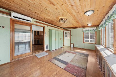 Tiny photo for 15100 Crescent Green Drive, Oak Forest, IL 60452 (MLS # 12489425)