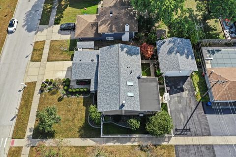 Tiny photo for 15100 Crescent Green Drive, Oak Forest, IL 60452 (MLS # 12489425)