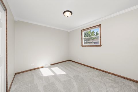 Tiny photo for 15100 Crescent Green Drive, Oak Forest, IL 60452 (MLS # 12489425)