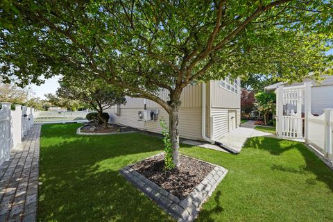 Tiny photo for 15100 Crescent Green Drive, Oak Forest, IL 60452 (MLS # 12489425)