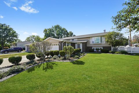 Tiny photo for 15100 Crescent Green Drive, Oak Forest, IL 60452 (MLS # 12489425)