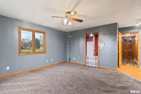 Tiny photo for 220 E WILCOX Street, Springfield, IL 62707 (MLS # QC4268641)