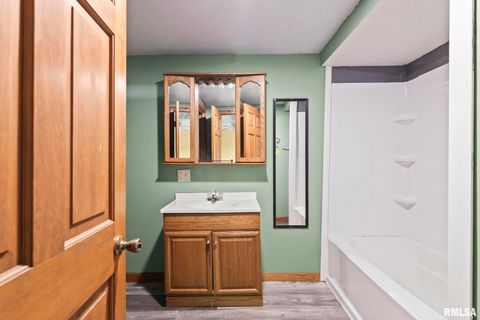 Tiny photo for 220 E WILCOX Street, Springfield, IL 62707 (MLS # QC4268641)