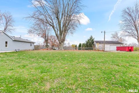 Tiny photo for 220 E WILCOX Street, Springfield, IL 62707 (MLS # QC4268641)