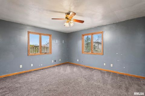 Tiny photo for 220 E WILCOX Street, Springfield, IL 62707 (MLS # QC4268641)