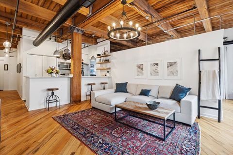 Tiny photo for 225 W HURON Street #415, Chicago, IL 60654 (MLS # 12462479)