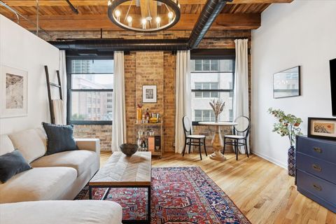 Tiny photo for 225 W HURON Street #415, Chicago, IL 60654 (MLS # 12462479)