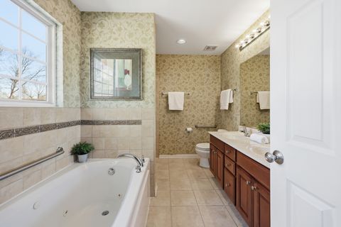 Tiny photo for 243 Garden Drive, Elgin, IL 60124 (MLS # 12626566)