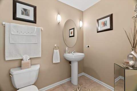 Tiny photo for 1225 Mallard Lane, Hoffman Estates, IL 60192 (MLS # 12690599)