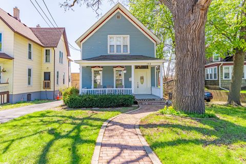 Photo of 168 Villa Street, Elgin, IL 60120 (MLS # 12627349)