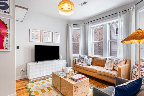 Tiny photo for 1432 N Maplewood Avenue #203, Chicago, IL 60622 (MLS # 12602268)