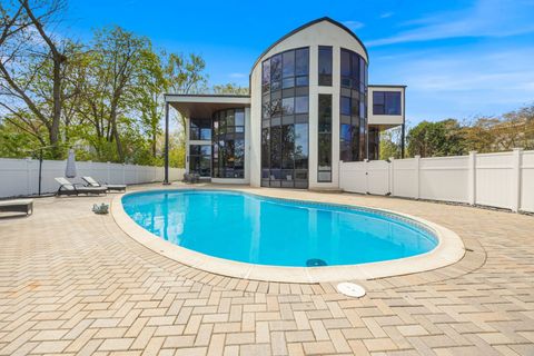 Tiny photo for 2110 Pfingsten Road, Northbrook, IL 60062 (MLS # 12573517)