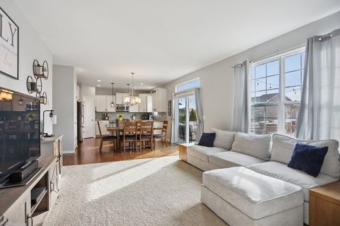 Tiny photo for 882 N Carly Circle, Yorkville, IL 60560 (MLS # 12538488)