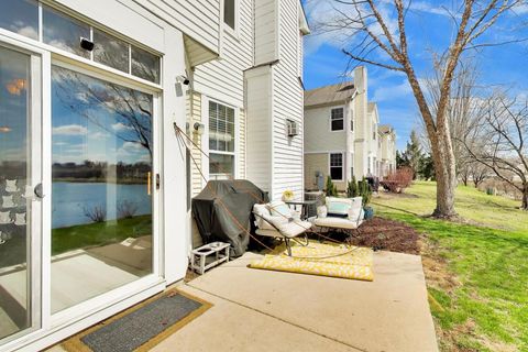 Tiny photo for 1961 Cobblestone Drive, Carpentersville, IL 60110 (MLS # 12561489)