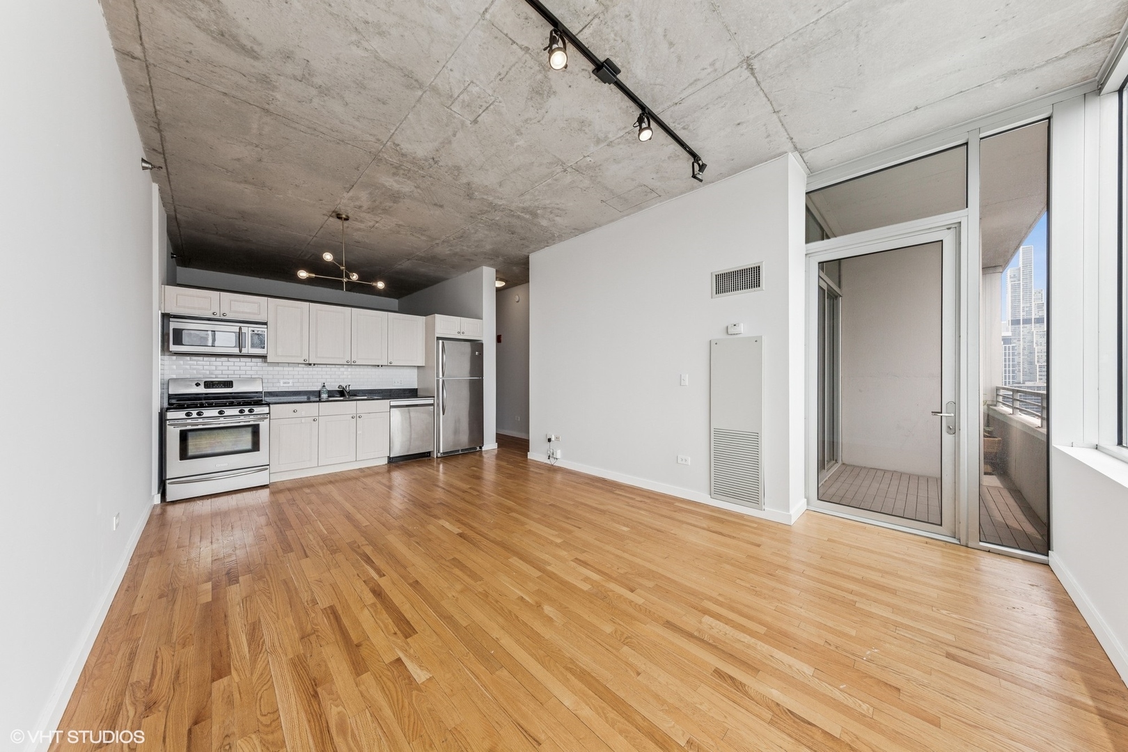 1720 S Michigan Avenue 2106
