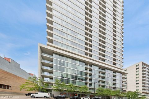 1720 S Michigan Avenue 2106 Chicago IL 60616