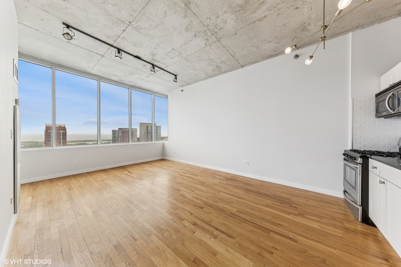 1720 S Michigan Avenue 2106