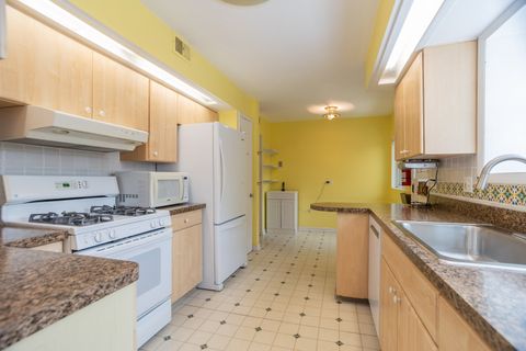 Tiny photo for 325 Dodge Avenue, Evanston, IL 60202 (MLS # 12432776)