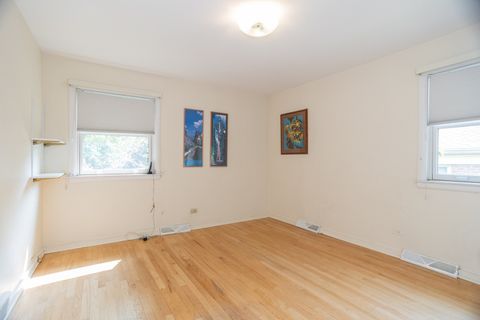 Tiny photo for 325 Dodge Avenue, Evanston, IL 60202 (MLS # 12432776)