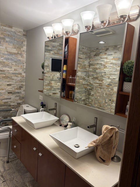 Tiny photo for 328 MORNINGSIDE Drive, Bloomingdale, IL 60108 (MLS # 12726810)