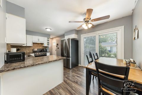 Tiny photo for 411 E Weathersfield Way, Schaumburg, IL 60193 (MLS # 12639858)