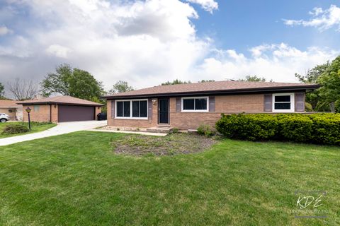 Tiny photo for 411 E Weathersfield Way, Schaumburg, IL 60193 (MLS # 12639858)
