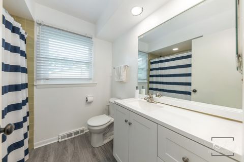 Tiny photo for 411 E Weathersfield Way, Schaumburg, IL 60193 (MLS # 12639858)