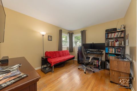 Tiny photo for 411 E Weathersfield Way, Schaumburg, IL 60193 (MLS # 12639858)