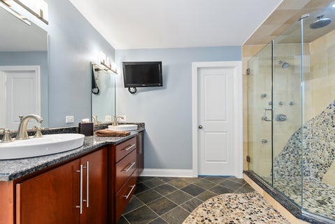 Tiny photo for 389 W Evergreen Lane, Elmhurst, IL 60126 (MLS # 12710576)