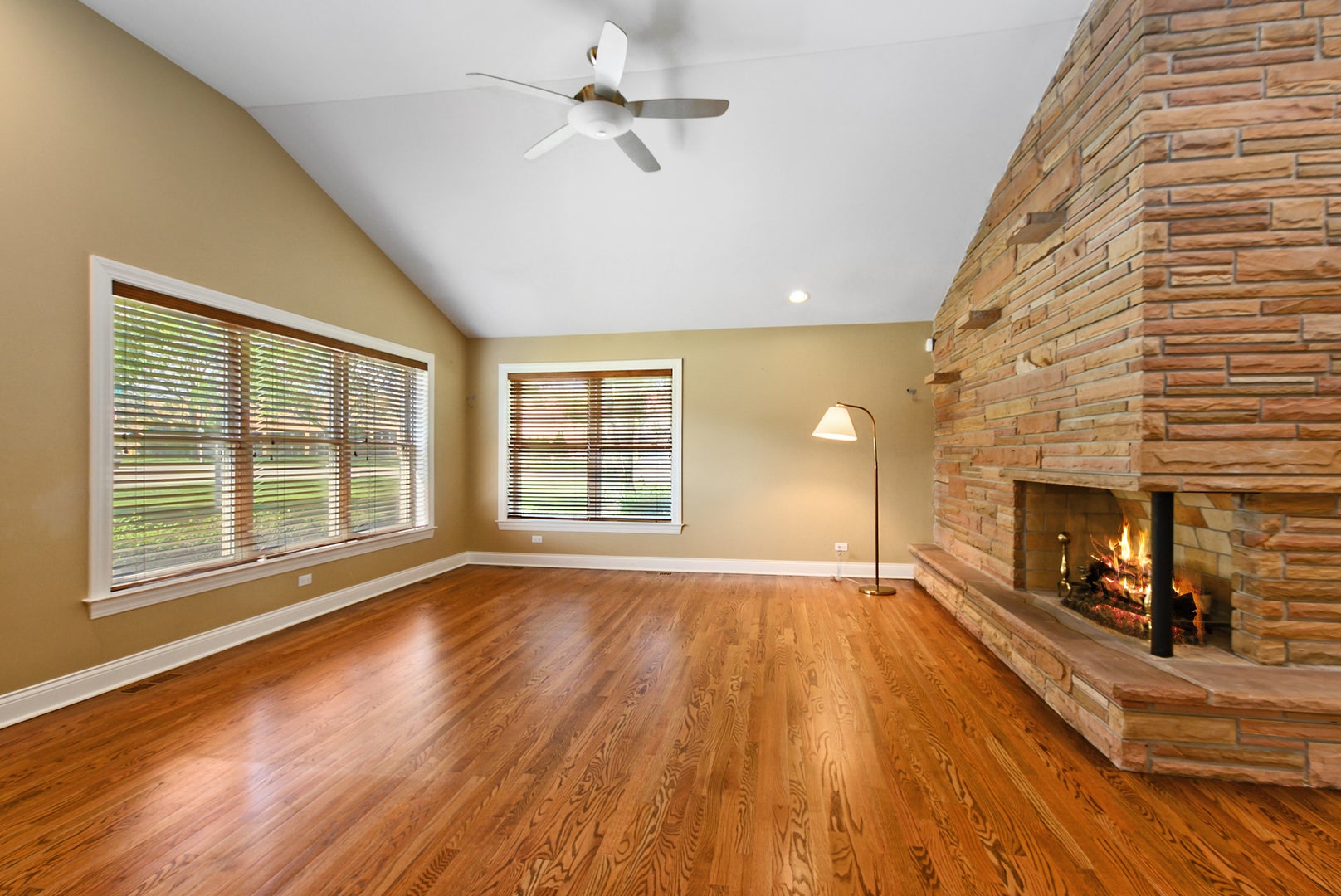 389 W Evergreen Lane