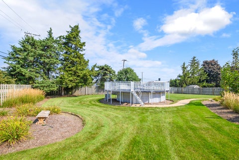 Tiny photo for 389 W Evergreen Lane, Elmhurst, IL 60126 (MLS # 12710576)
