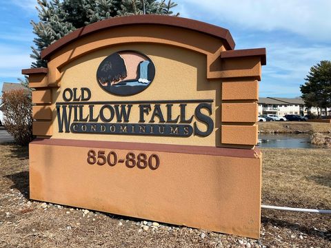 Tiny photo for 860 E Old Willow Road #221, Prospect Heights, IL 60070 (MLS # 12583119)