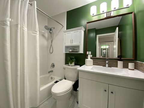 Tiny photo for 860 E Old Willow Road #221, Prospect Heights, IL 60070 (MLS # 12583119)