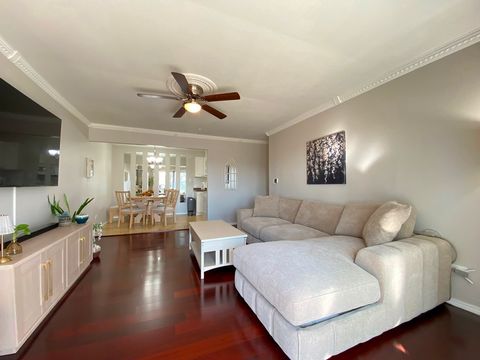 Tiny photo for 860 E Old Willow Road #221, Prospect Heights, IL 60070 (MLS # 12583119)