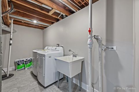 Tiny photo for 14 Lakewood Drive, Oakwood Hills, IL 60013 (MLS # 12509881)