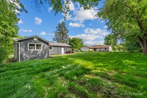 Tiny photo for 14 Lakewood Drive, Oakwood Hills, IL 60013 (MLS # 12509881)