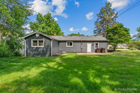 Tiny photo for 14 Lakewood Drive, Oakwood Hills, IL 60013 (MLS # 12509881)