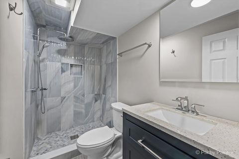 Tiny photo for 14 Lakewood Drive, Oakwood Hills, IL 60013 (MLS # 12509881)