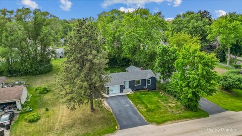 Tiny photo for 14 Lakewood Drive, Oakwood Hills, IL 60013 (MLS # 12509881)