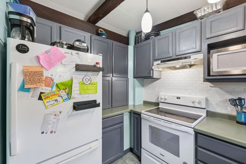 Tiny photo for 304 E Mumford Drive, Urbana, IL 61801 (MLS # 12488555)