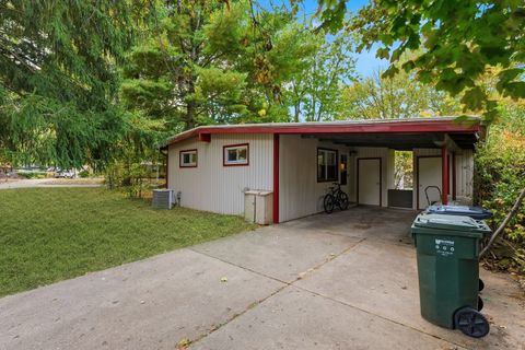 Tiny photo for 304 E Mumford Drive, Urbana, IL 61801 (MLS # 12488555)