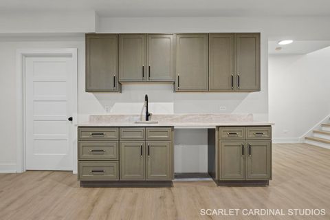 Tiny photo for 65 S Glenview Avenue, Lombard, IL 60148 (MLS # 12511529)