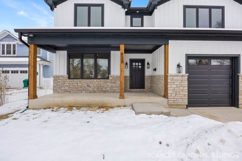 Tiny photo for 65 S Glenview Avenue, Lombard, IL 60148 (MLS # 12511529)